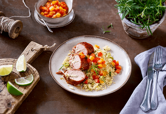 Rezept: Gefülltes Schweinefilet mit Rosmarin im Schinkenspeck-Mantel ...